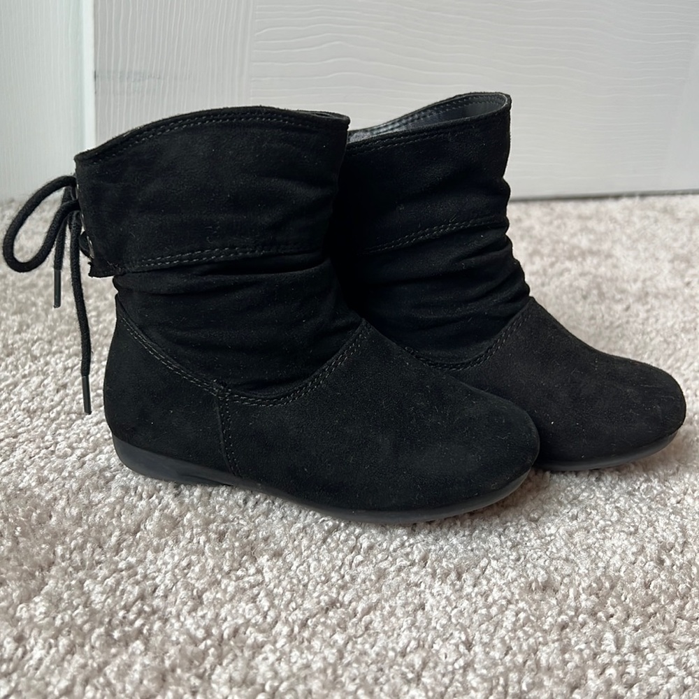 Faded Glory toddler girl’s low cut boot, size 7